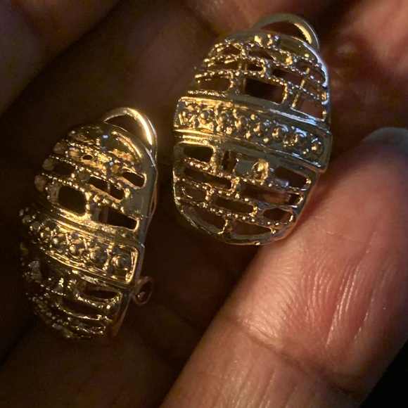 Ring & Earrings Set - Picture 6 of 6